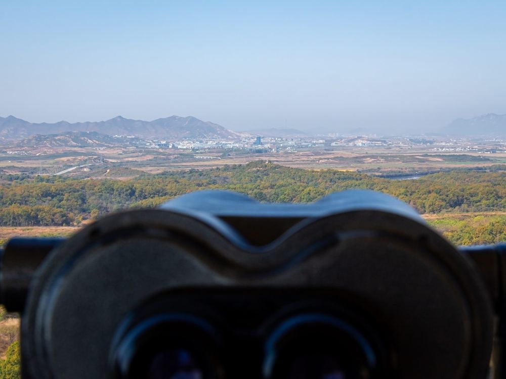 Vista de Corea del Norte desde un mirador de la zona desmilitarizada