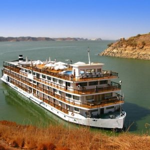 Categoría Básica (hoteles 3-4* y motonave estándar)