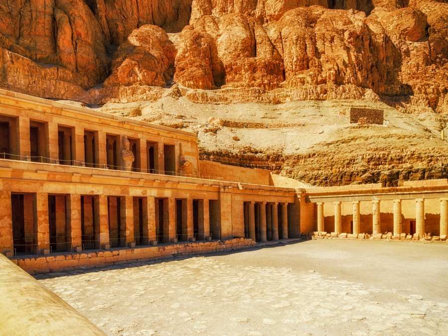 Terrazas del templo de Hatshepsut en Deir el-Bahari, Luxor