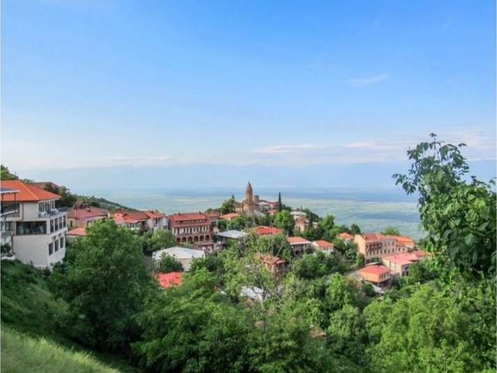 Sighnaghi, Ciudad del Amor, con su muralla y vistas al valle de Alazani (Georgia)