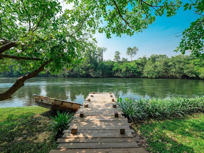 Comsaed River Kwai, Kanchanaburi